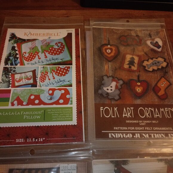 Lot of 4 Vintage Holiday-Themed Christmas Fiber Craft Patterns Kits OOP - Picture 3 of 6